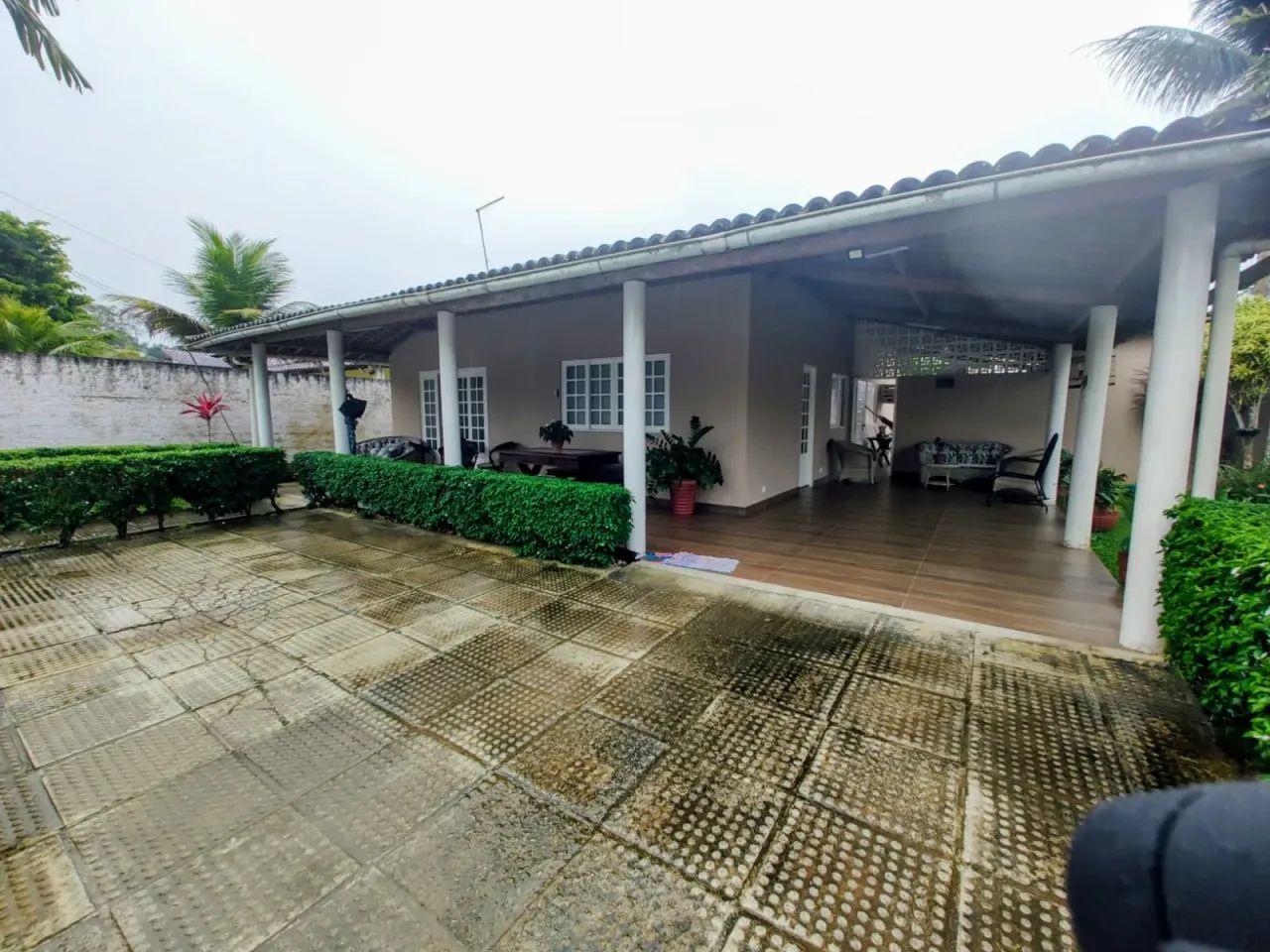 CASA COM 4 QTS, CON. FECHADO EM PAUDALHO-PE