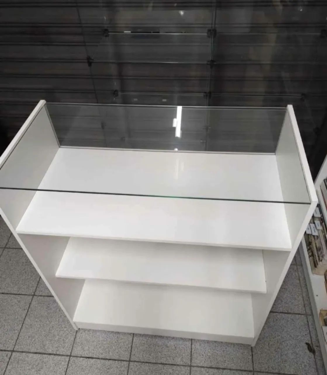 Balcão MDF com Vidro, Branco (novíssimo, ótima qualidade) - Foto 4