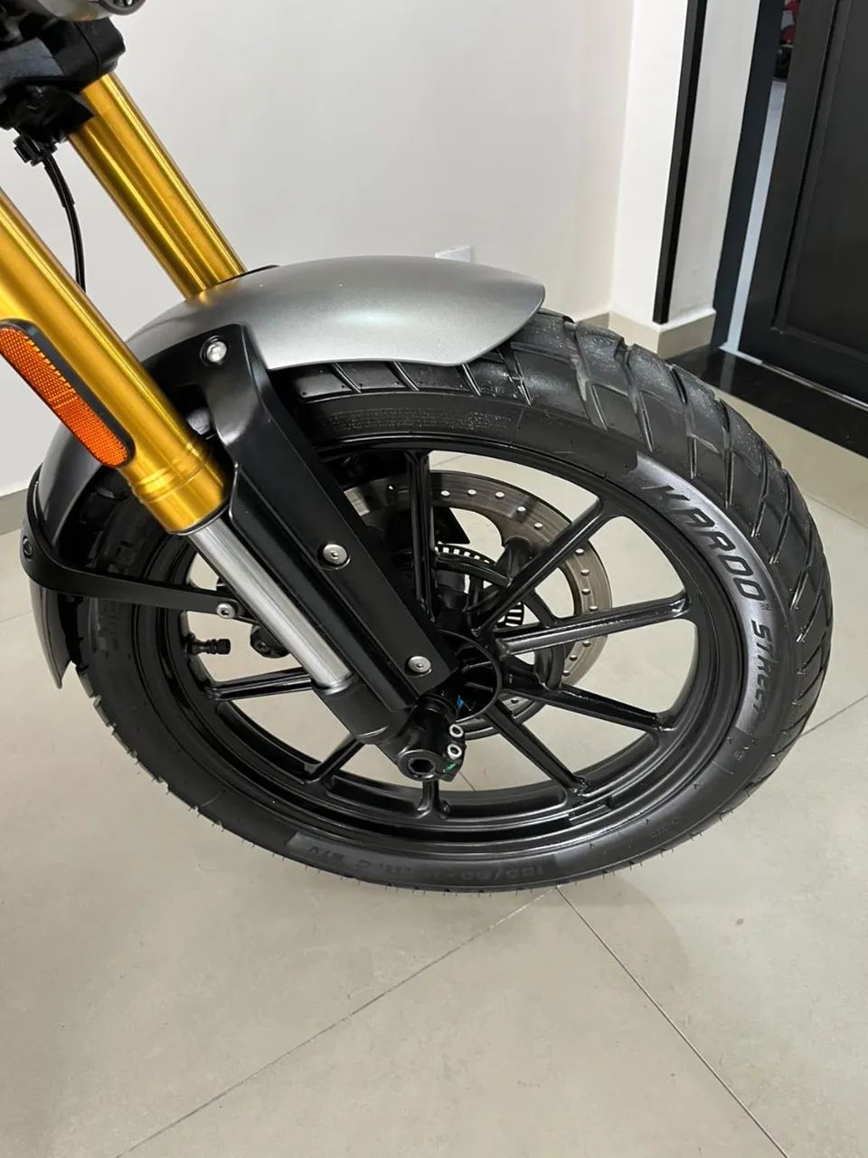 SCRAMBLER 400 X - Foto 4