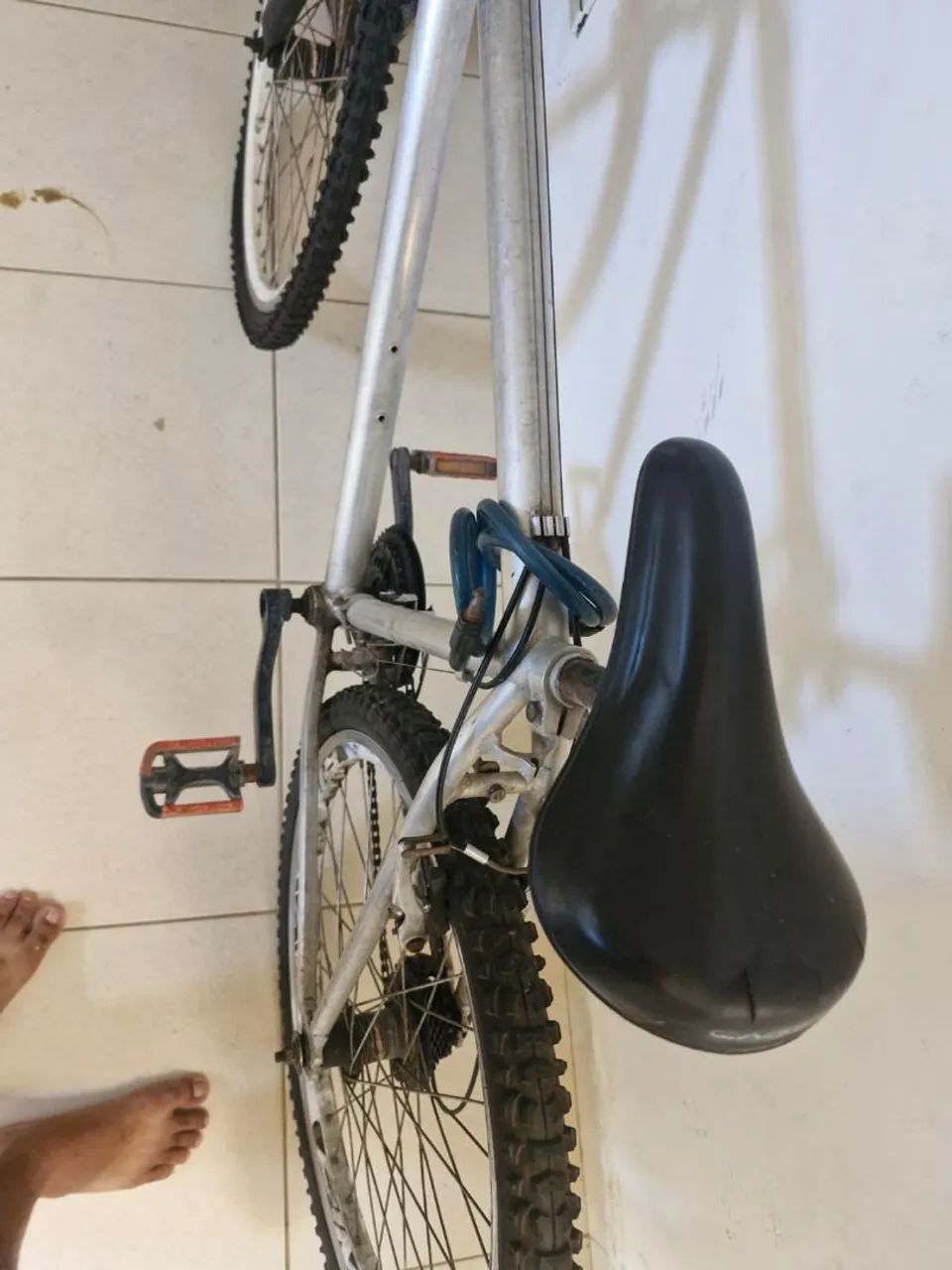 Bicicleta aro 26 com marcha  - Foto 3