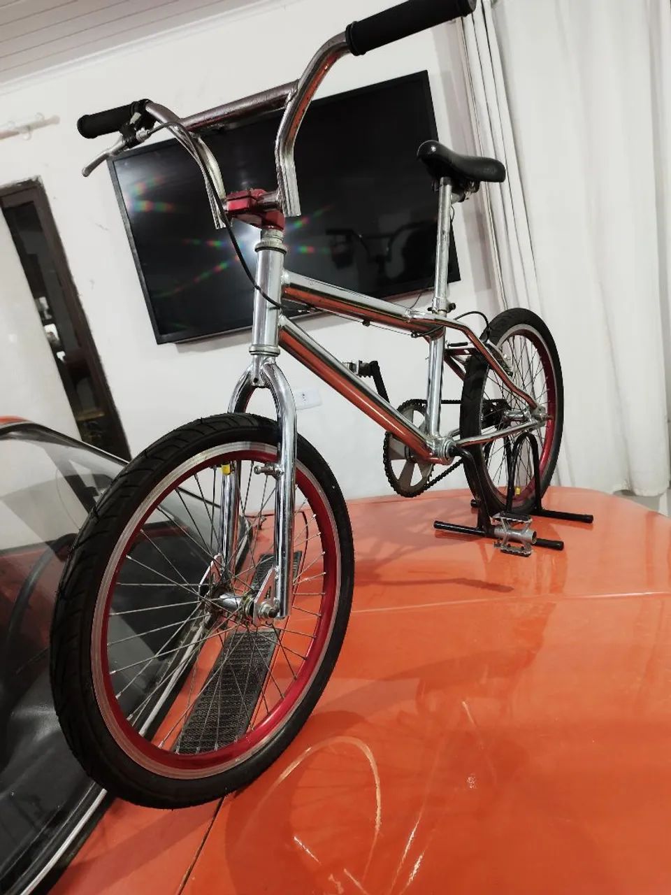 Vendo bicicleta light aro 20  - Foto 3