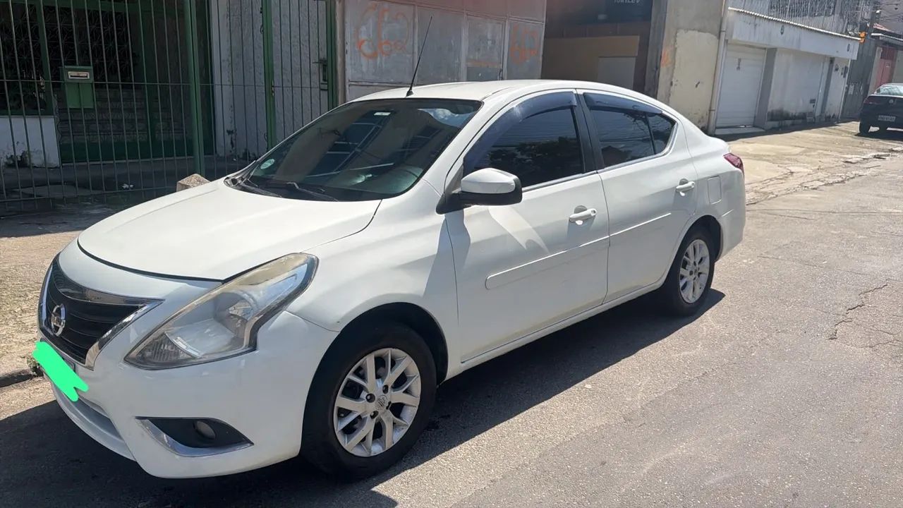 Nissan Versa SV 1.6 16V 2017