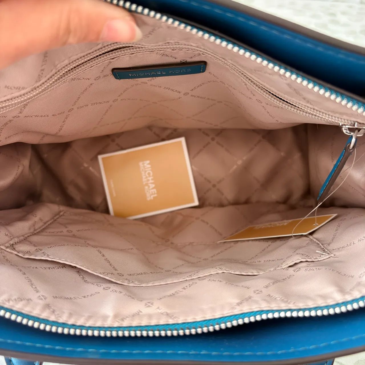 Bolsa Michael Kors Hope azul  - Foto 3