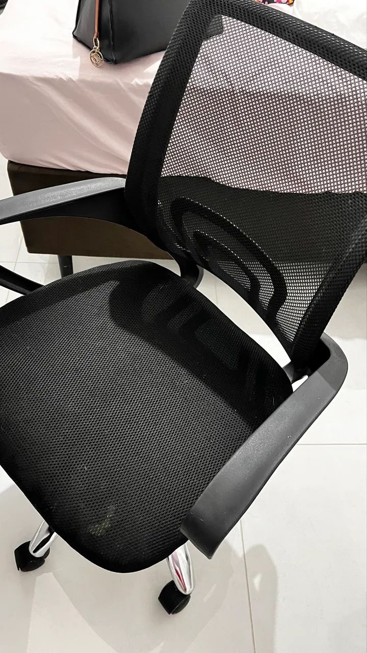 Mesa e cadeiras para trabalho ou estudo  - Foto 2