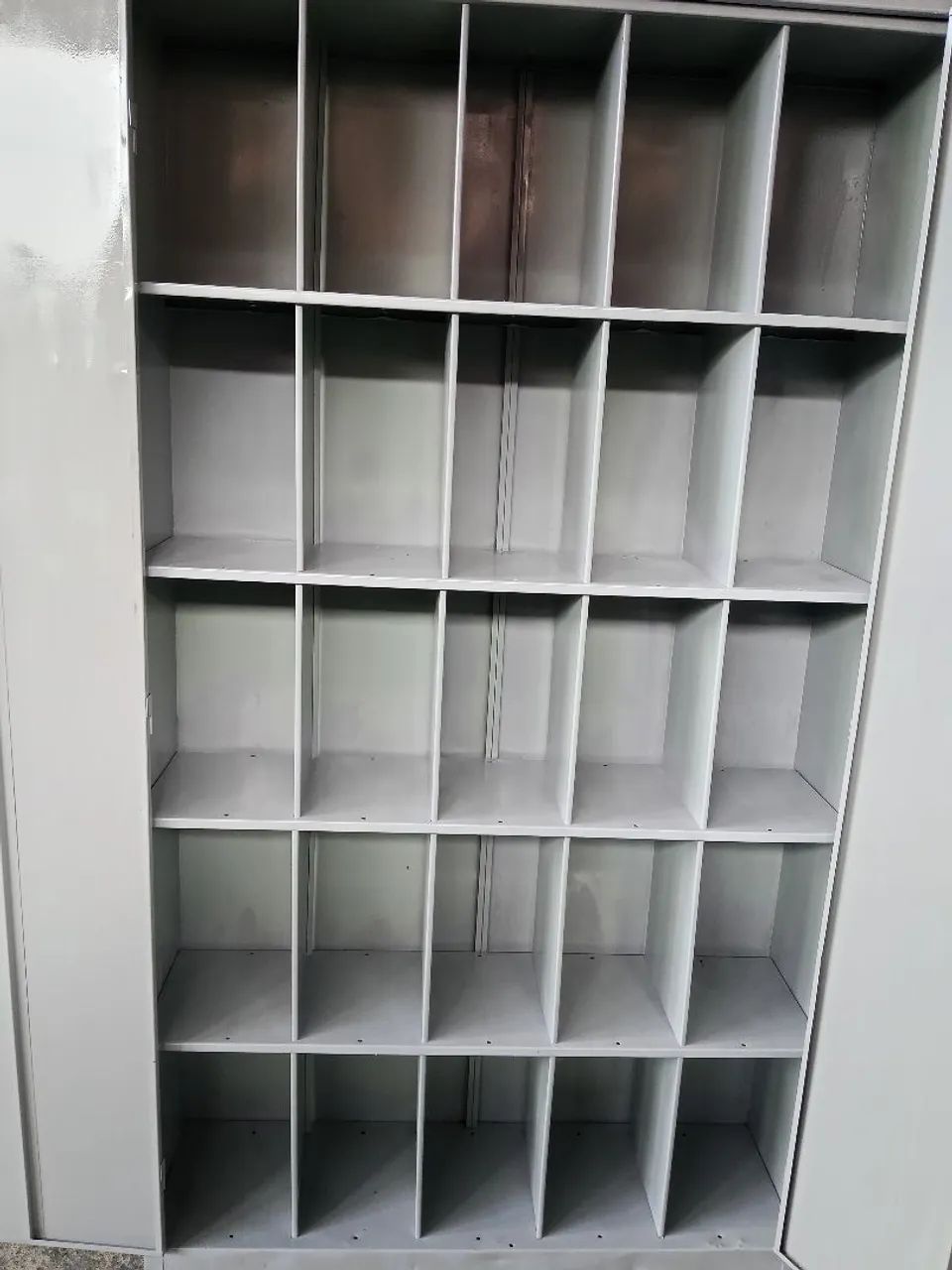 Colmeia de aço com portas e tranca  - Foto 2