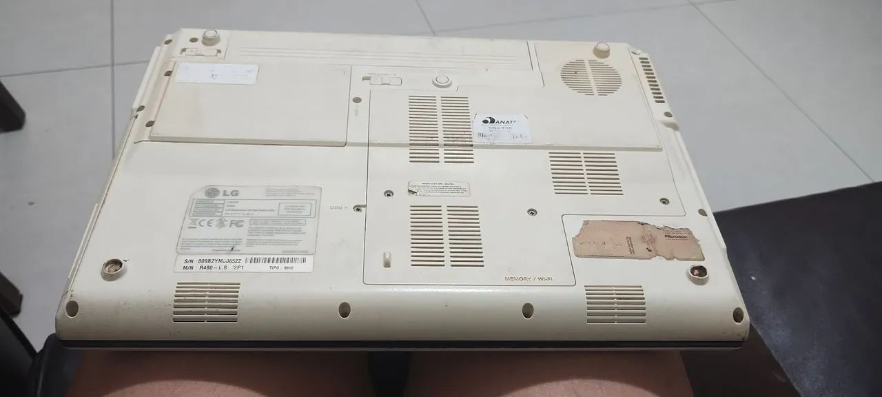 Vendo netbook 