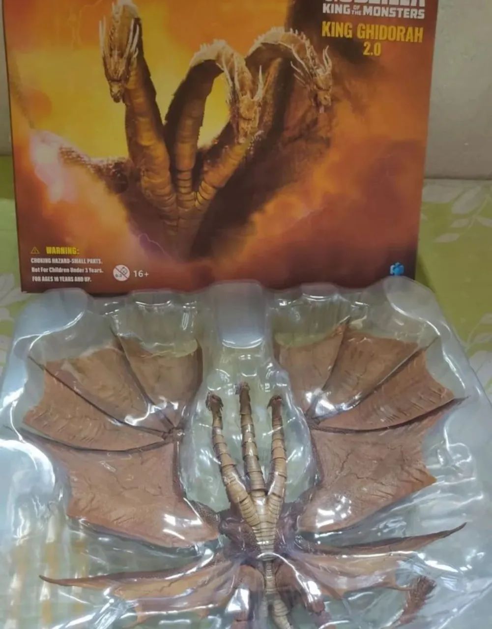 Troco em rainha alien NECA ,ghidorah  - Foto 2