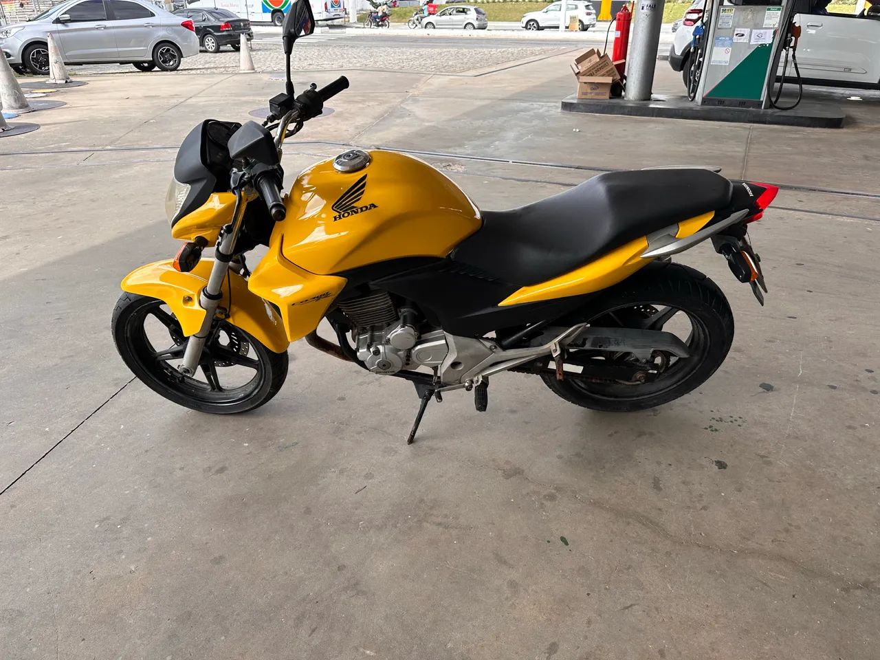 Vendo CB 300R 2013