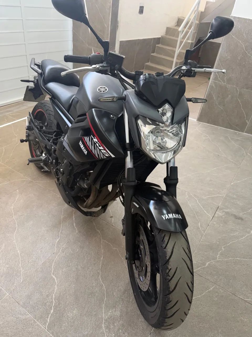 XJ6 N ABS 2018 - Foto 4