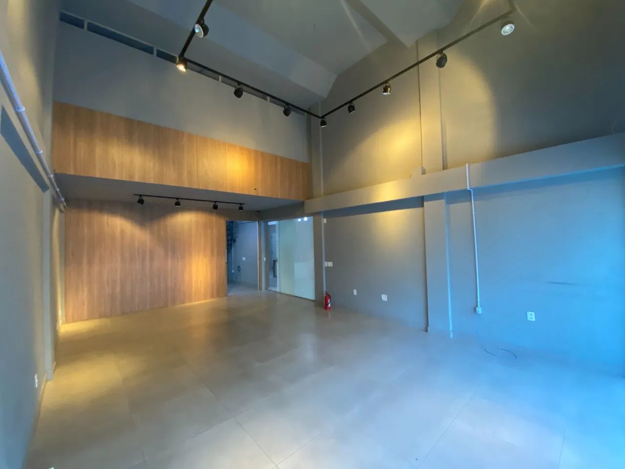 Ótima Loja Com 99m² De Área Privativa No Bairro Trindade! - Foto 5