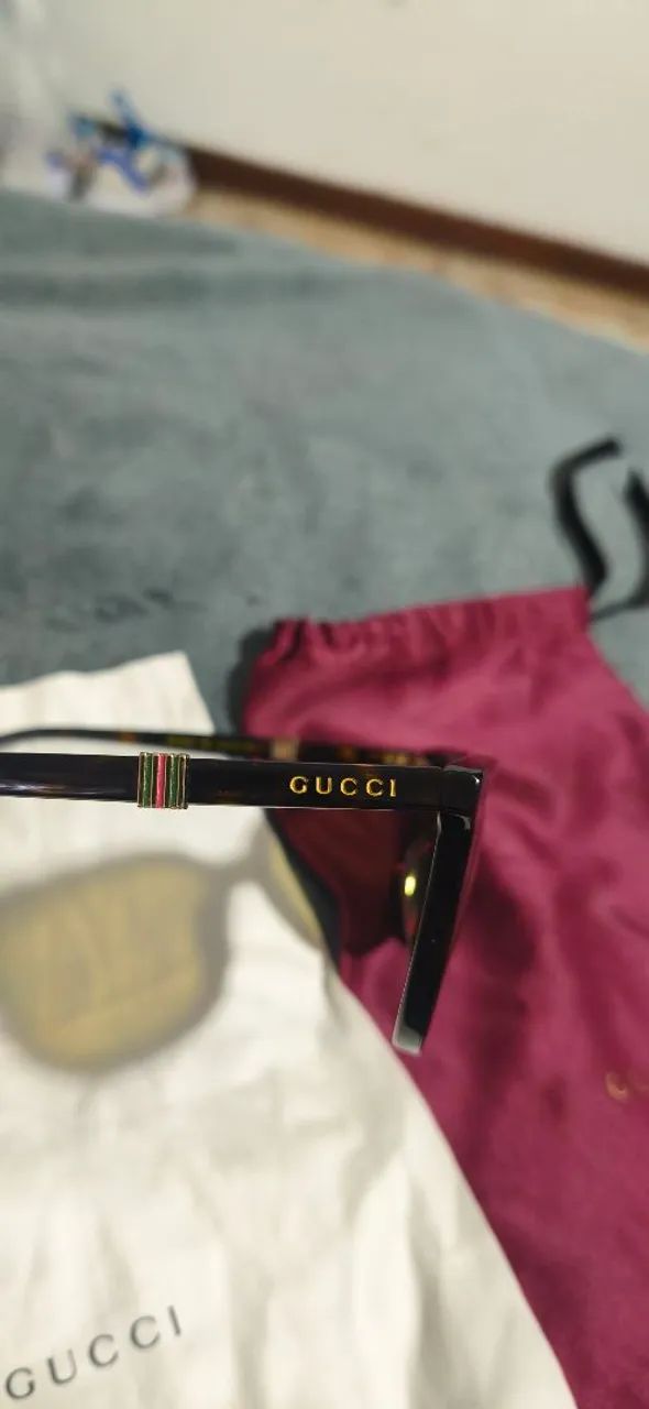 VENDO ÓCULOS DE SOL ORIGINAL GUCCI  - Foto 4