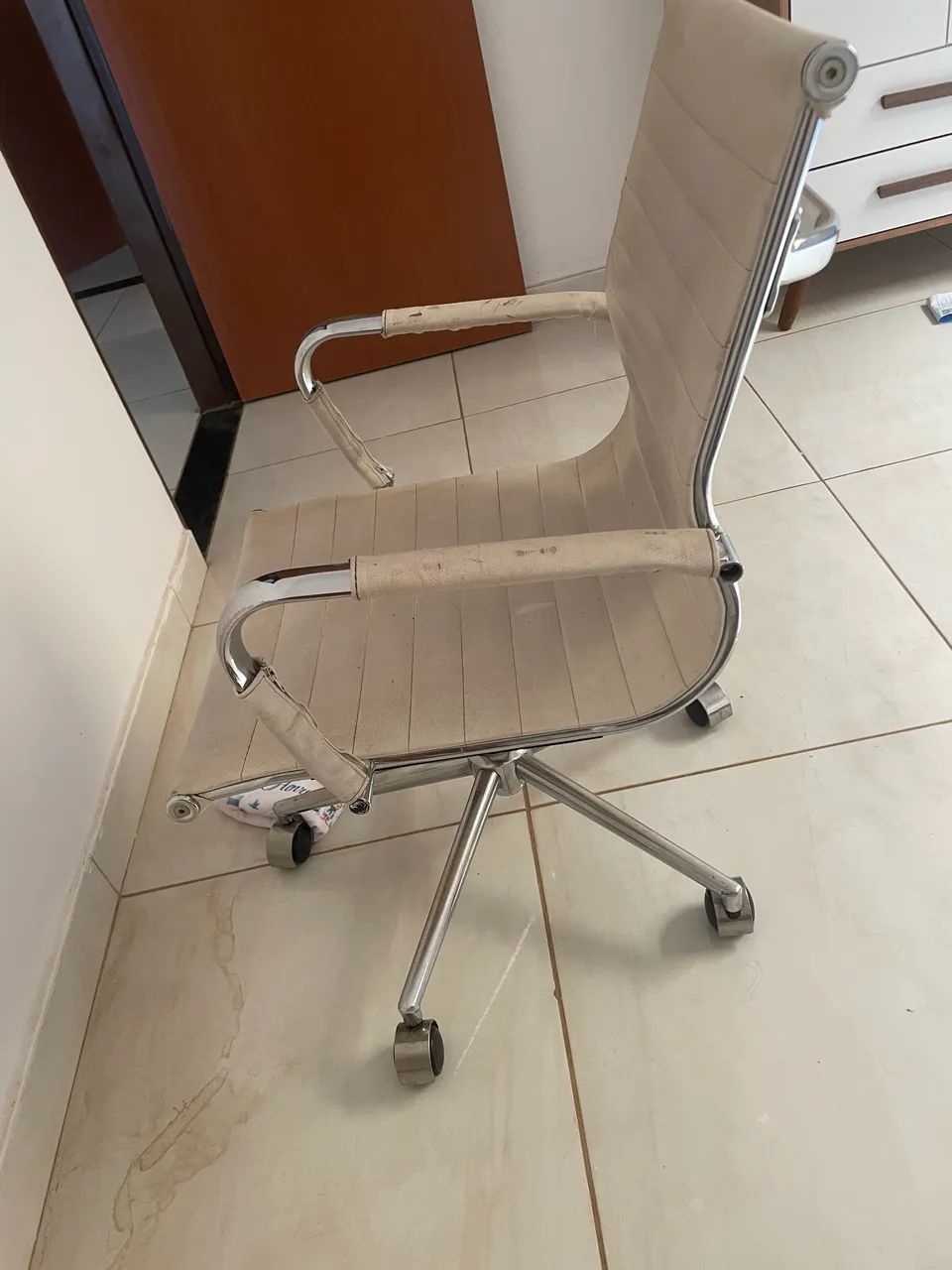 Cadeira de escritório - Foto 4