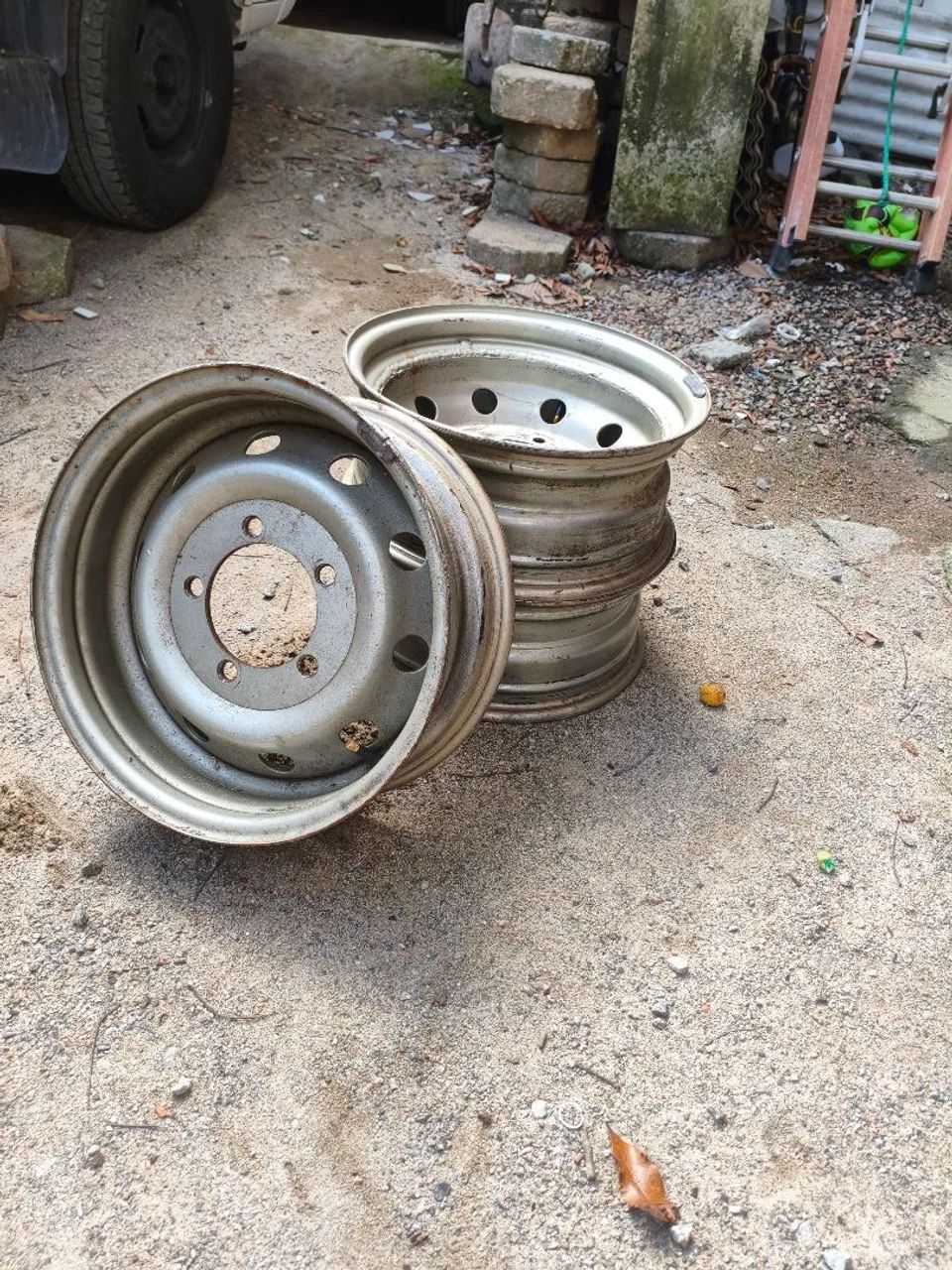 vendo aro Kia bongo para rodado duplo - Foto 2