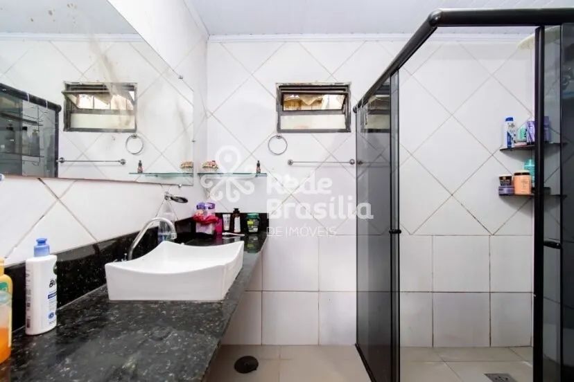 CASA AMPLA DE ESQUINA - SAMAMBAIA SUL 514 - Foto 5