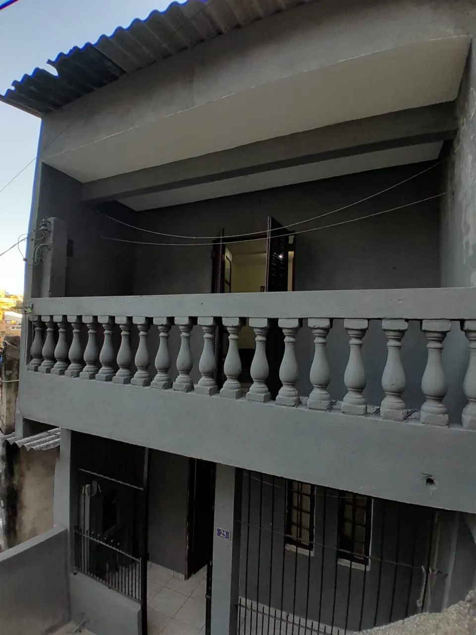 VENDE-SE SOBRADO NO JARDIM HEBROM