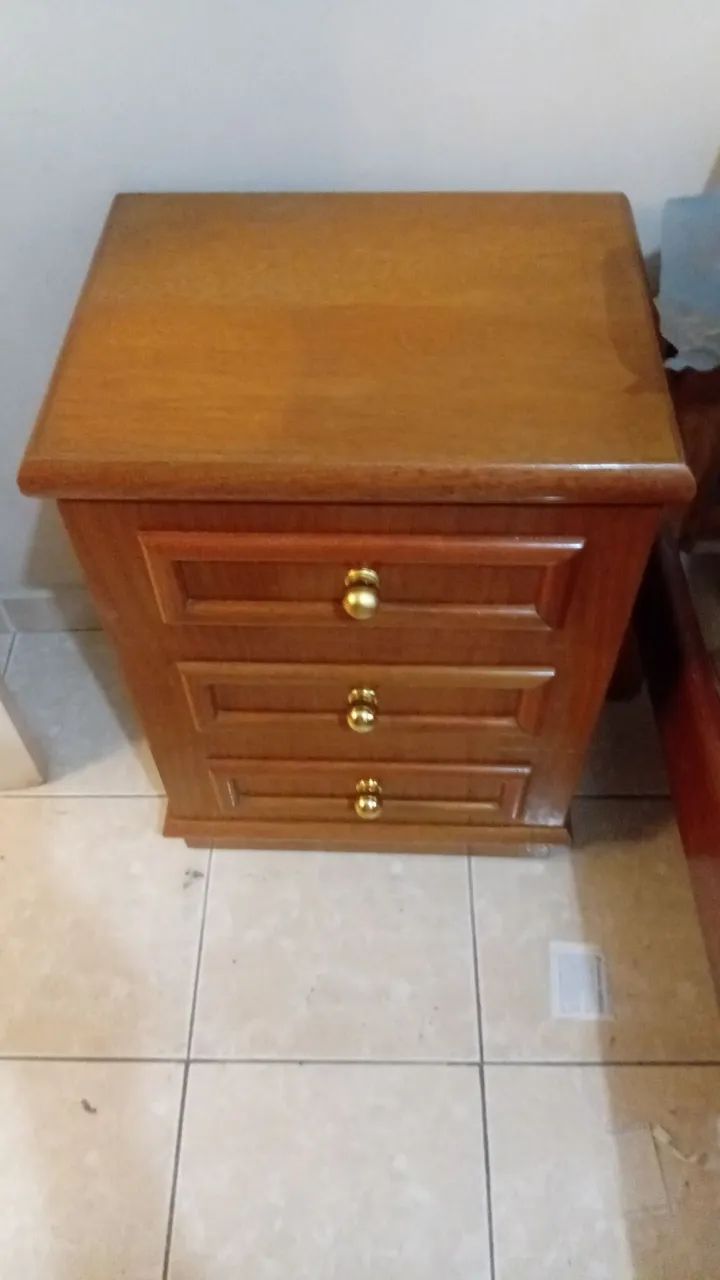 Cama de casal(maciça) 2 mesinhas cabeceira  - Foto 3