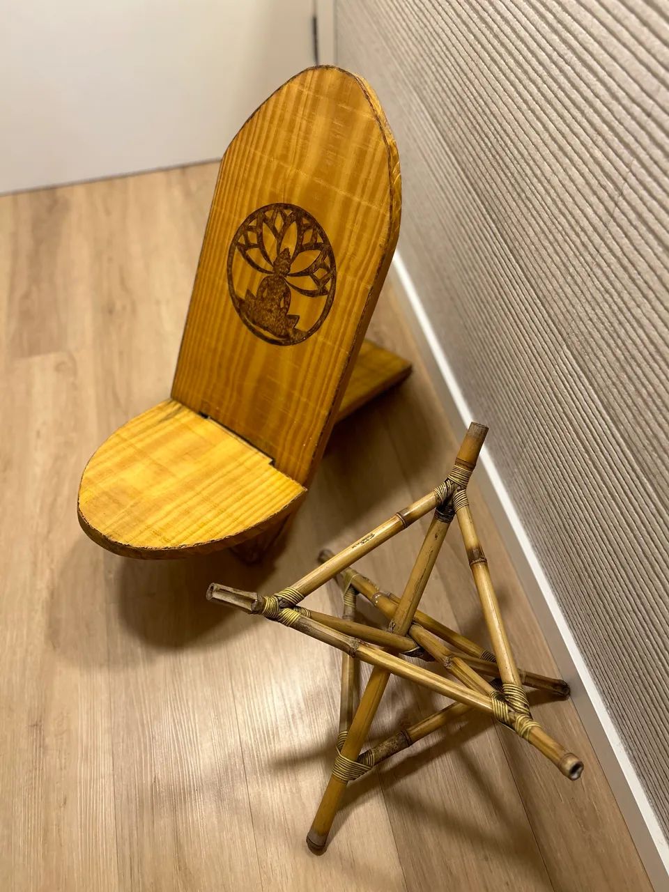 Cadeira desmontável e suporte de bambu - Foto 3