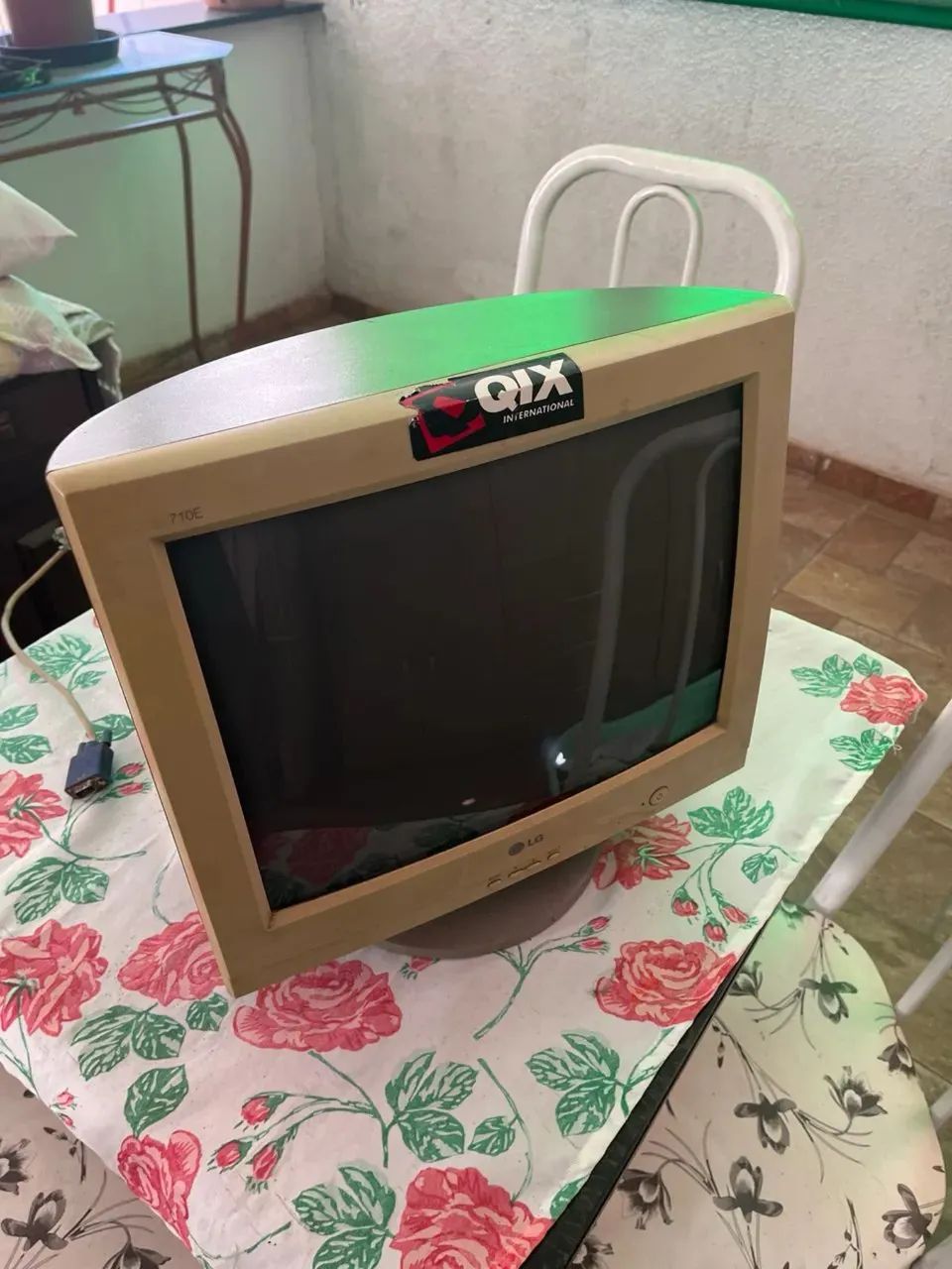 Monitor 17 tubo 100reais 