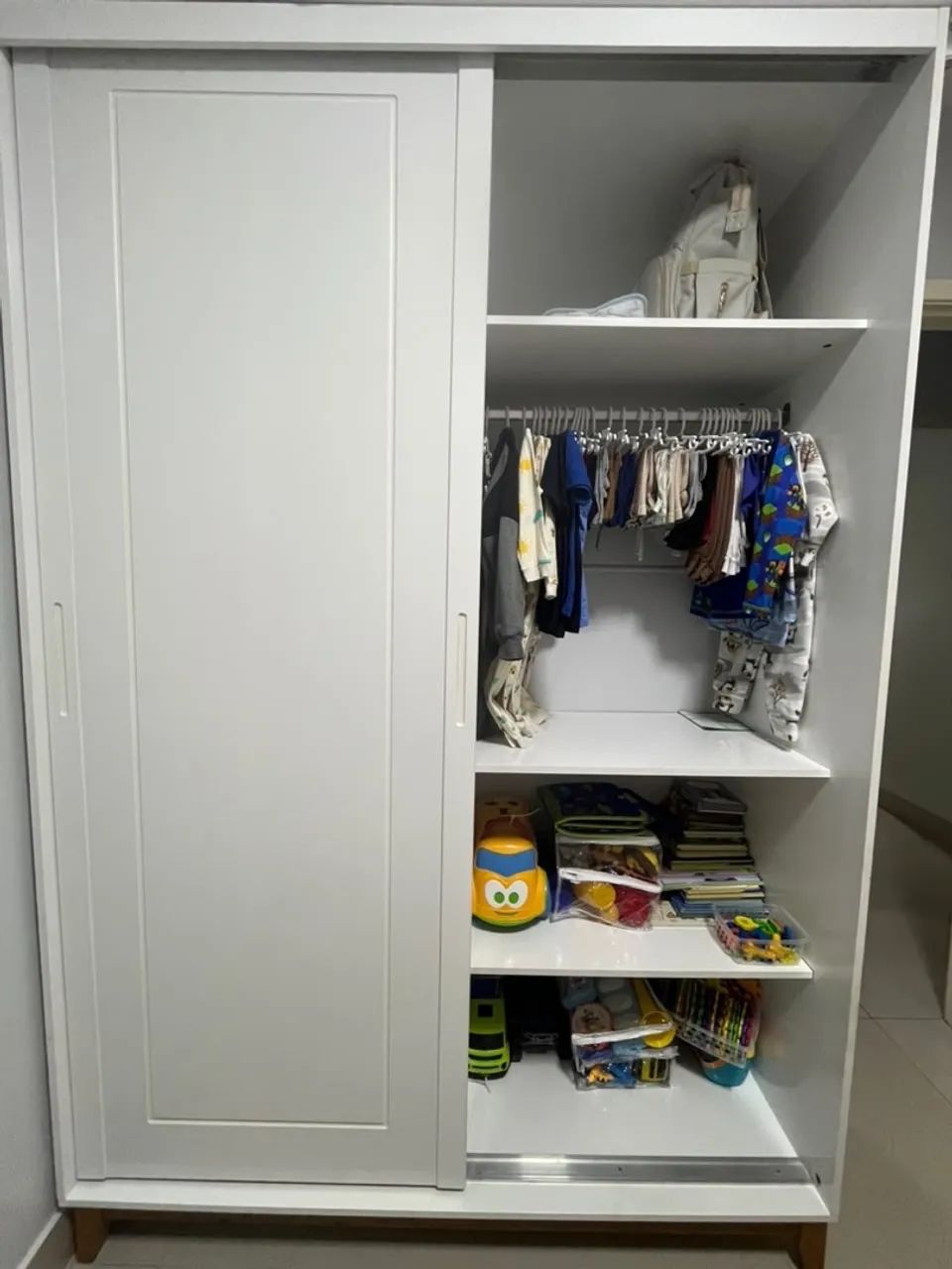 Guarda roupa Infantil - duas portas. - Foto 3