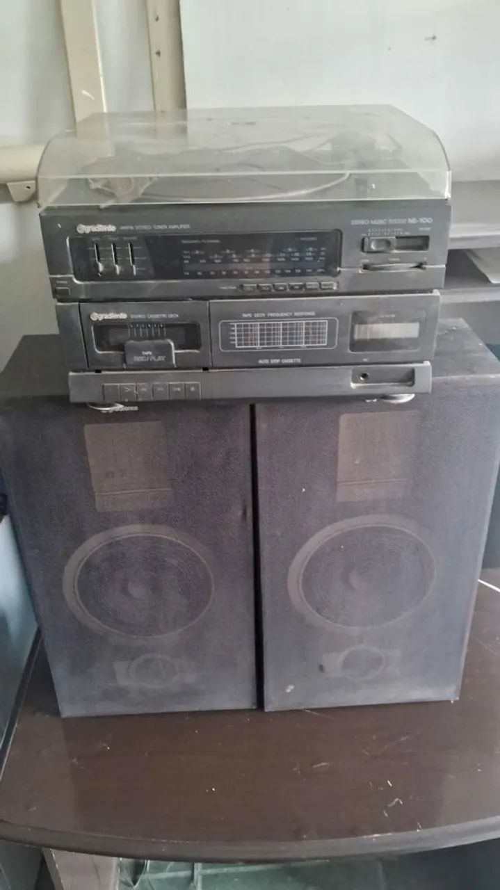 Toca disco com caixa 