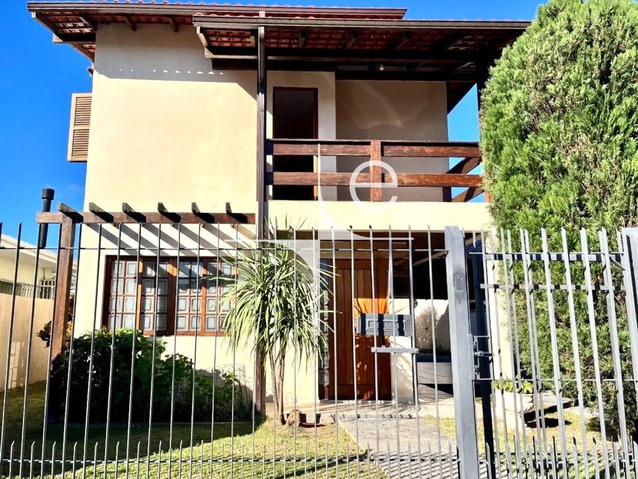 Casa 3 quartos no Carianos