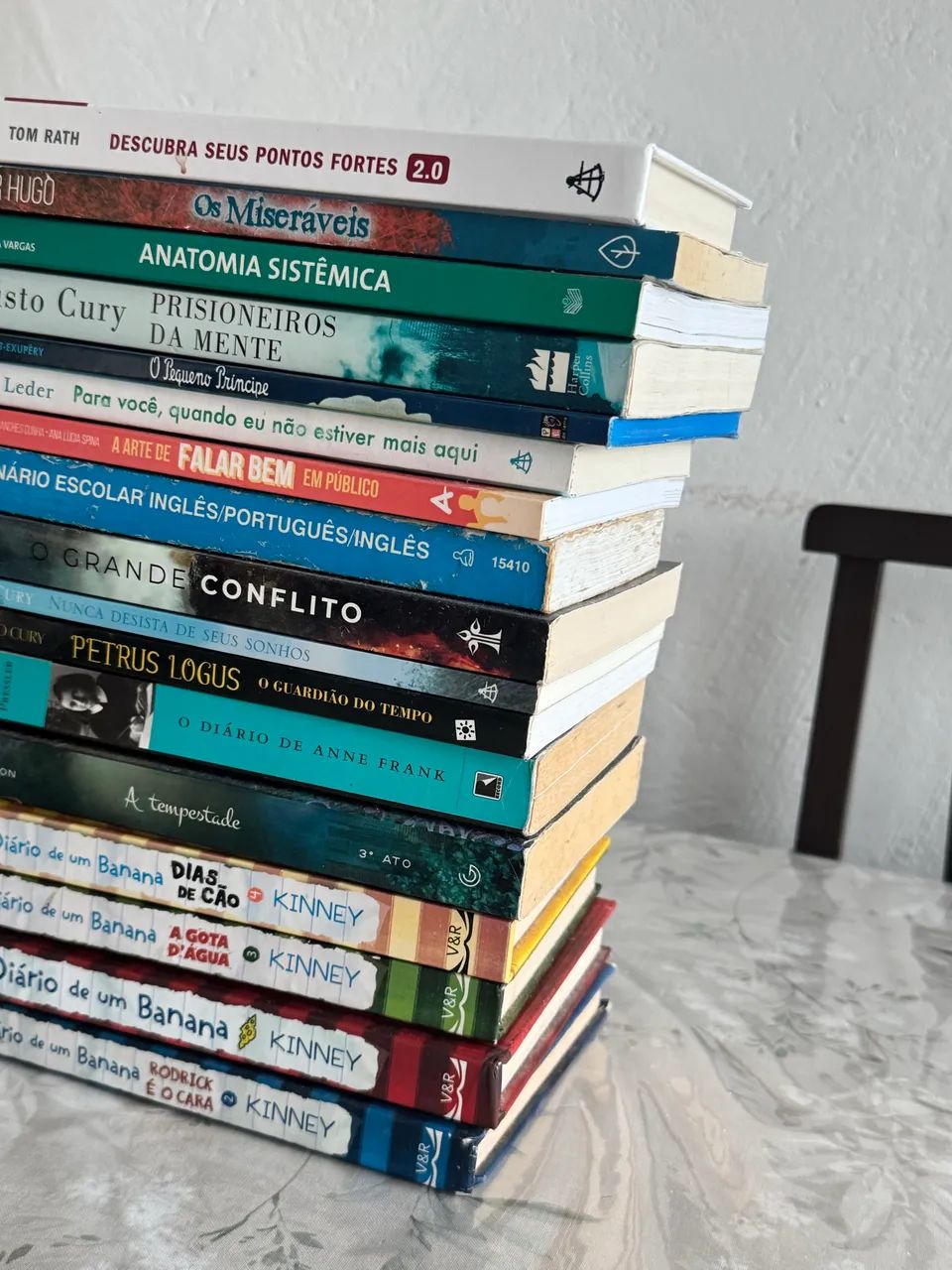Livros usados em ótimo estado!