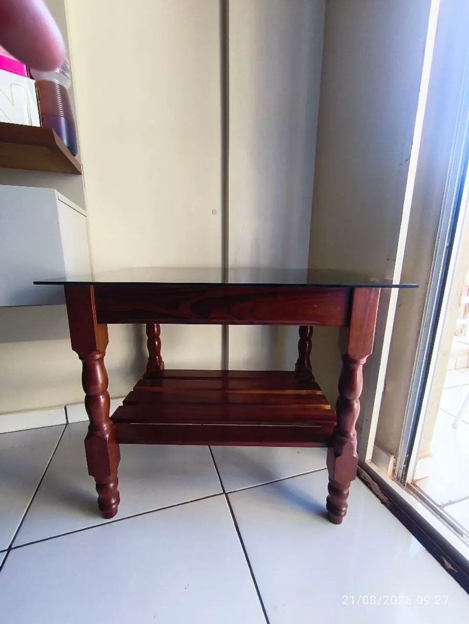 Mesa de centro c/ tampo de vidro - Foto 2
