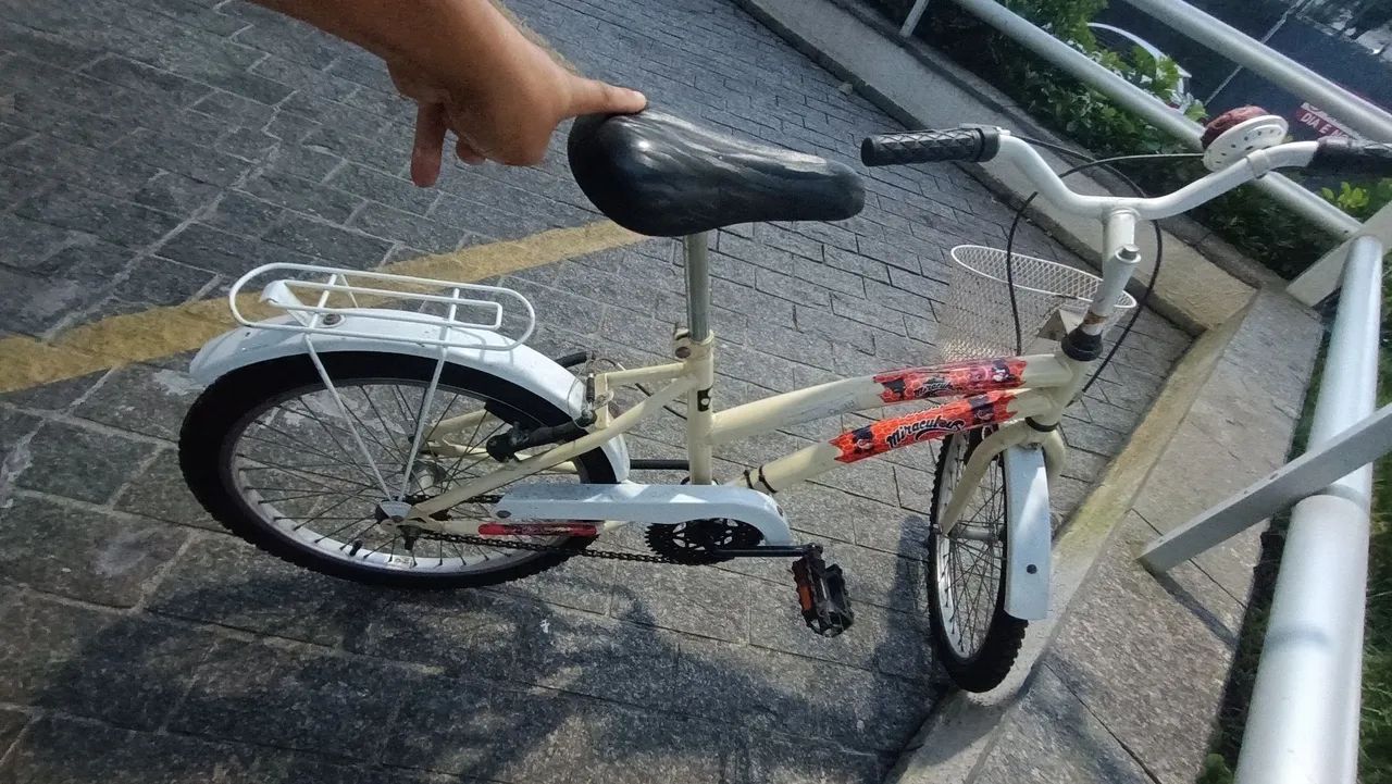 BICICLETA CECI ARO 20 RETRÔ INFANTIL - TEMA LADYBUG - Foto 3