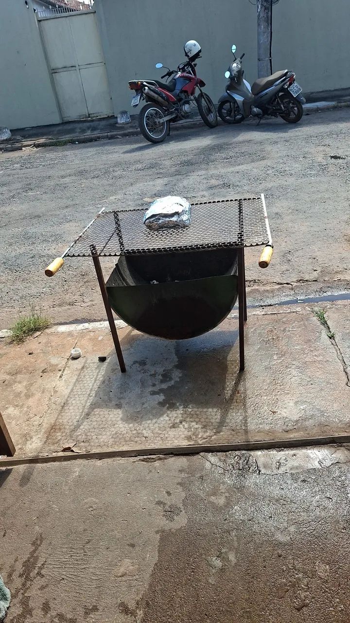 Vendo churrasqueira de tambor.