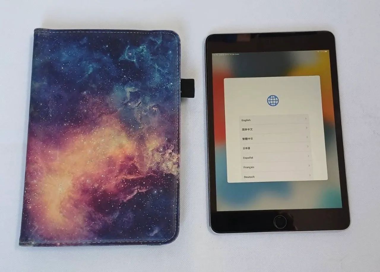 iPad Mini 4 Apple 16GB Wi-Fi Prata + Capa - Tablets e E-Readers