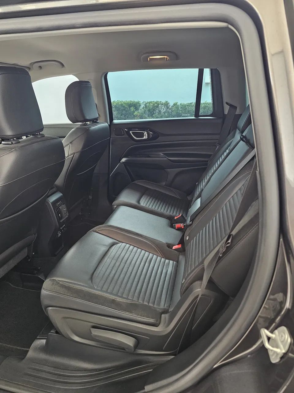 Jeep Commander Limited T270 1.3 TB Flex AUT 2025 - Foto 2