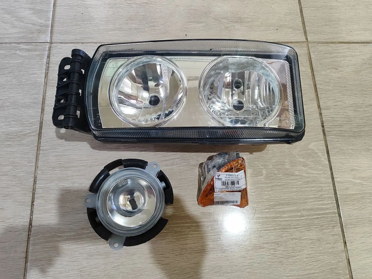 Farol Iveco 