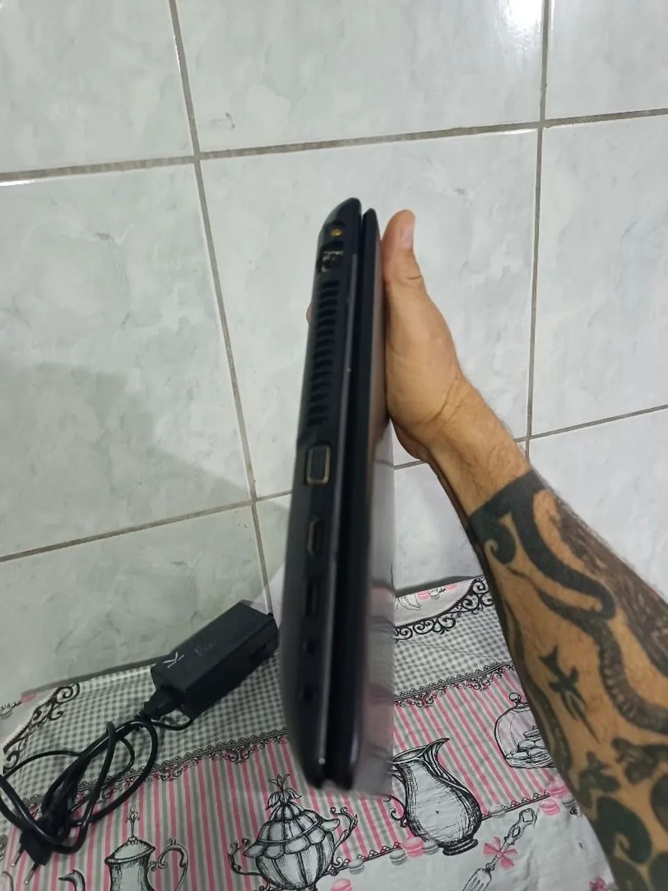 Notebook Acer i3 com 6gb memória, ssd, teclado ok, carregador. - Foto 5