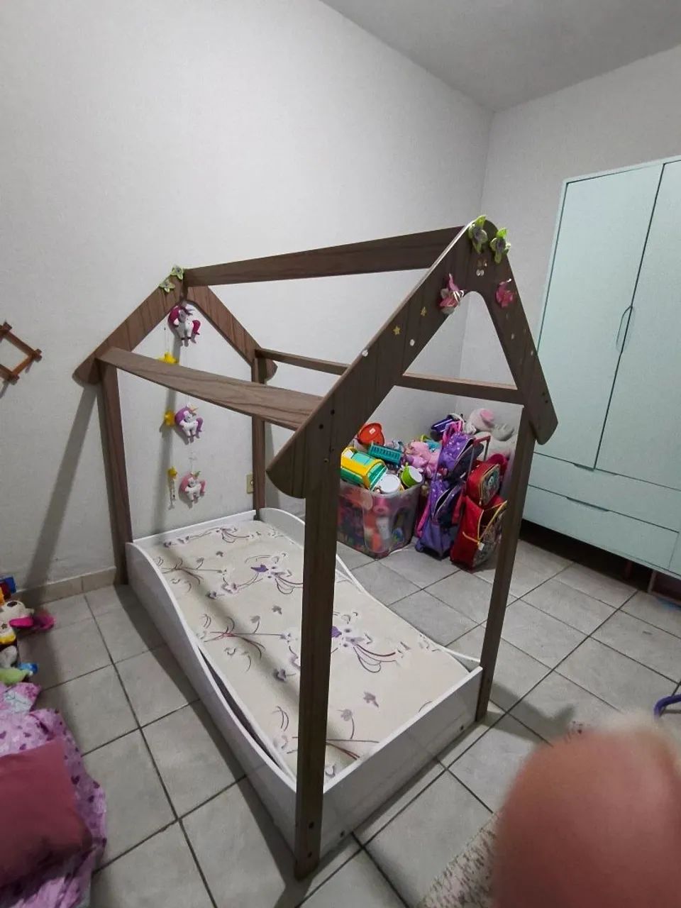 Vendo cama montessoriana com colchão. - Foto 4