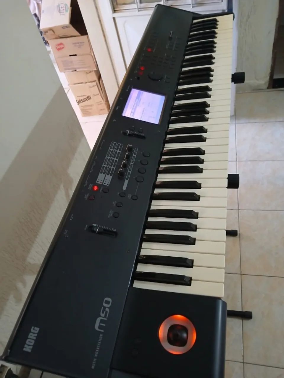 Teclado KORG M50 