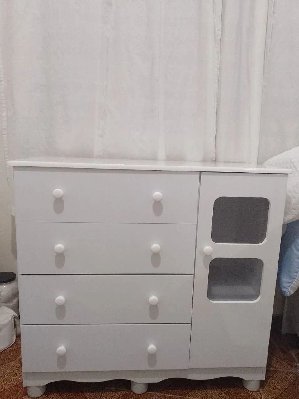 Vendo cômoda nova já montada