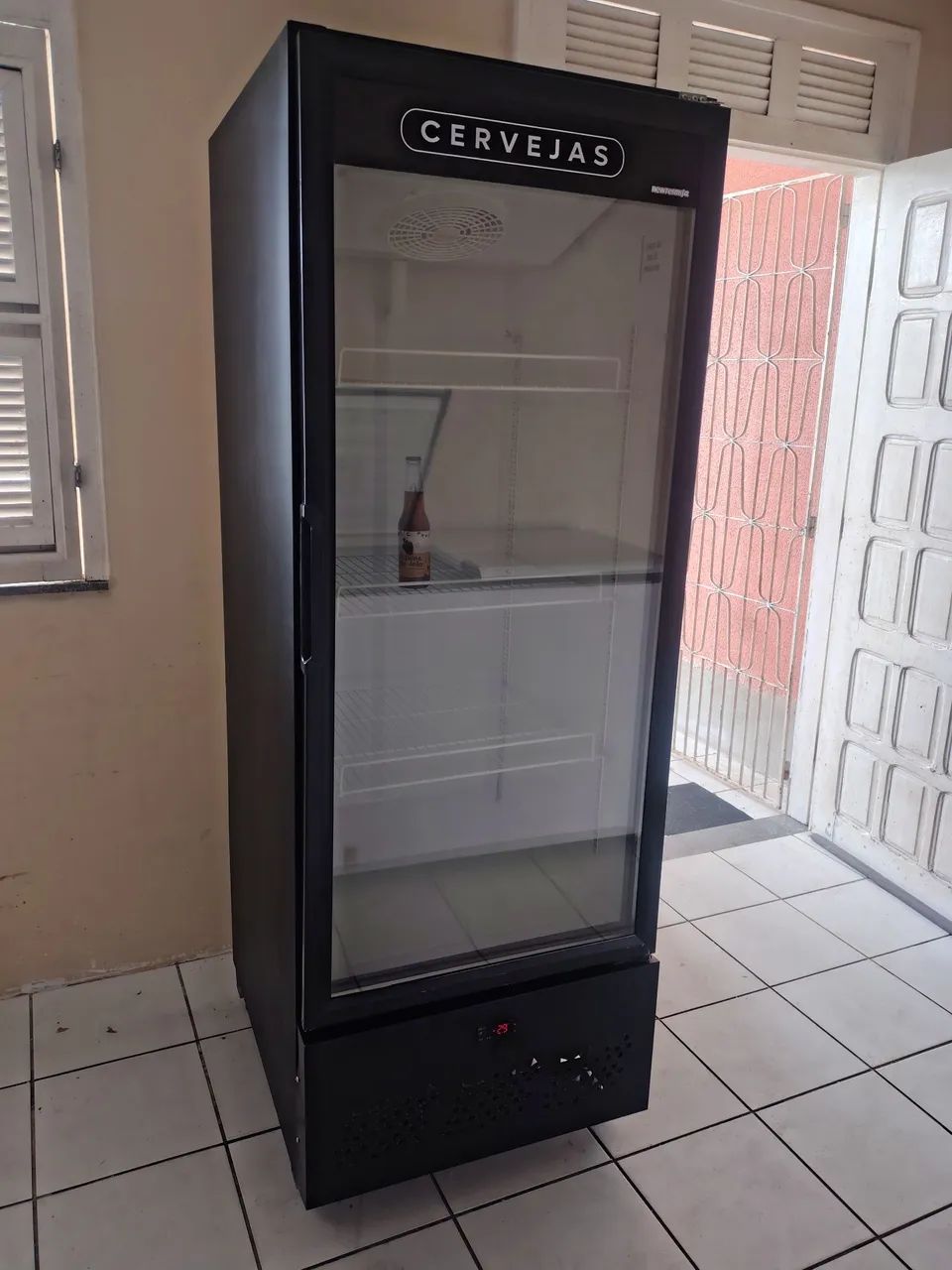 Cervejeira e expositor de bebidas nova - Foto 3
