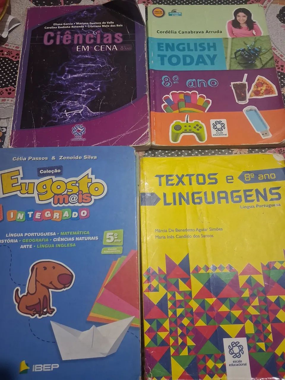 Livros escolares 