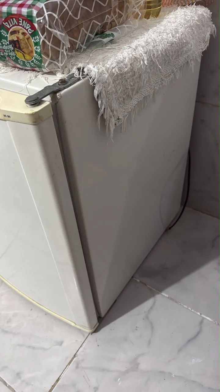 FRIGOBAR ELECTROLUX EFFICIENT 47L