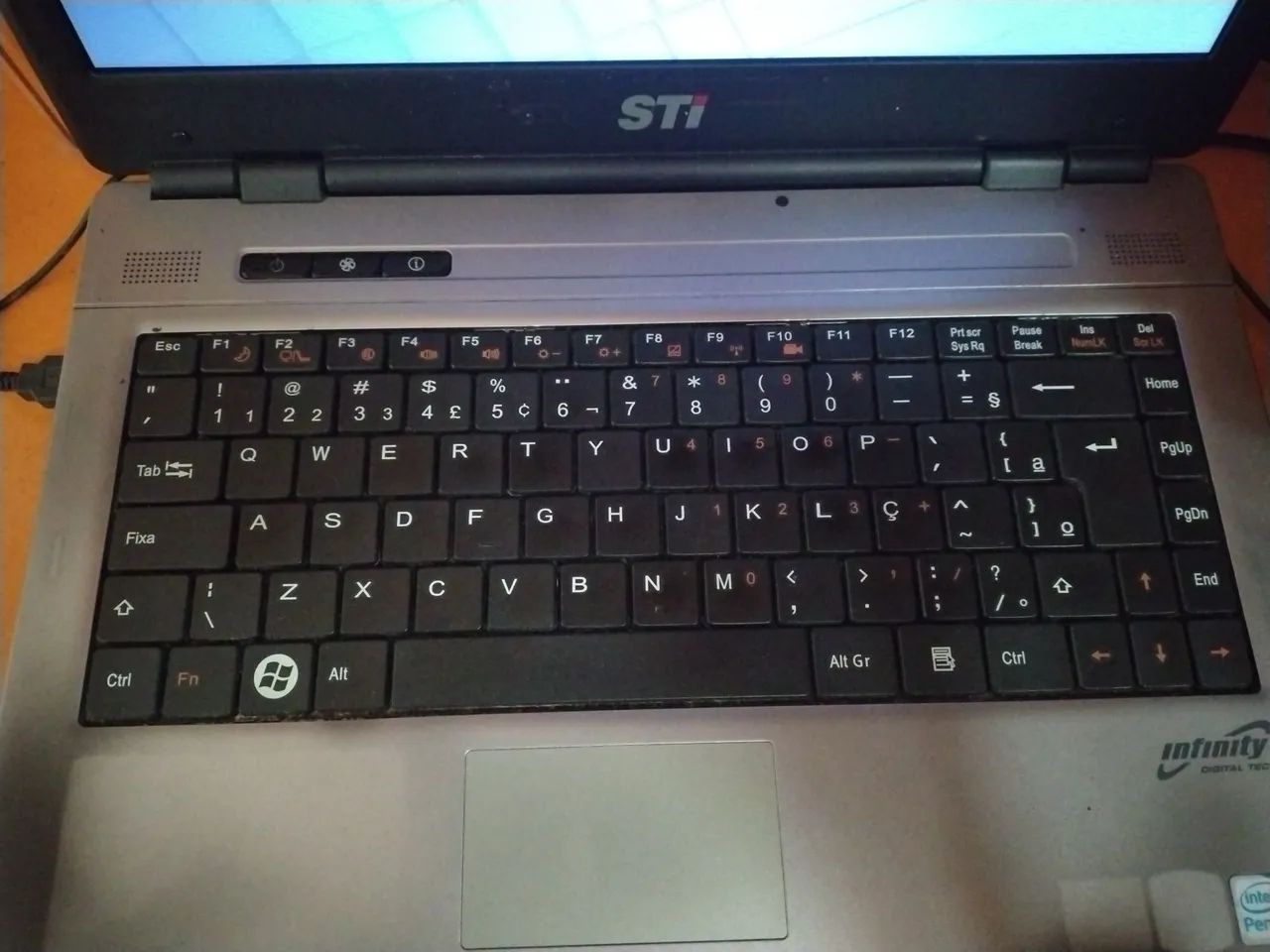 Notebook STI (dual-core, 4gb de RAM). Não acompanha HDD/SSD - Foto 2