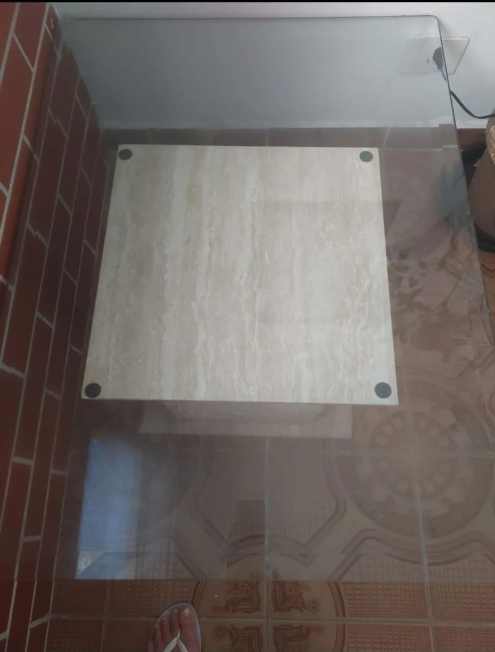 Mesa de centro com vidro - Foto 2
