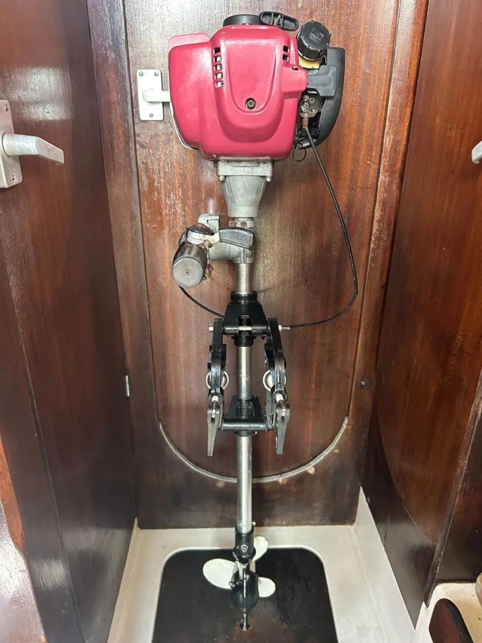 Motor popa 4 tempos