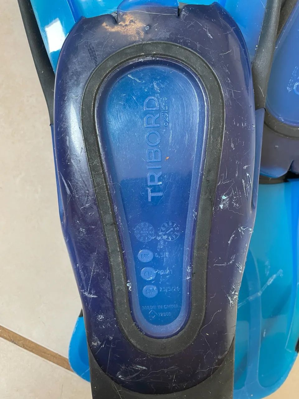 Pé de pato e par de snorkel Tribord. - Foto 5