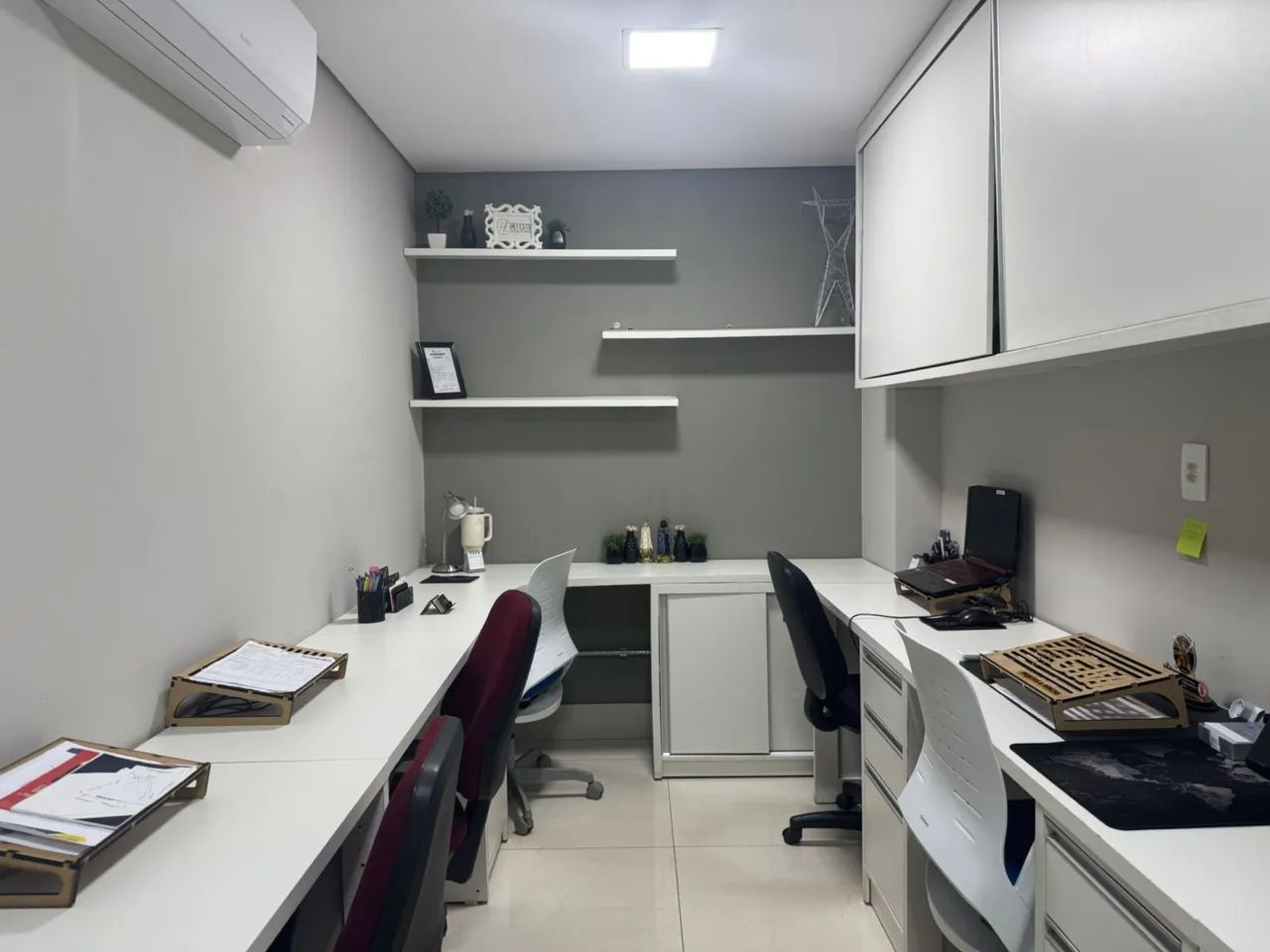 Alugo sala comercial em escritório no Jardim Cuiabá 
