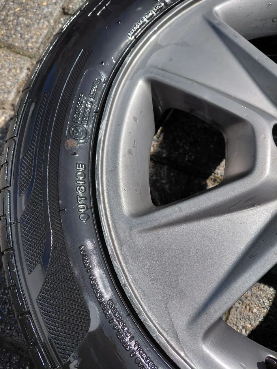 PNEU E RODA ARO 15 AVULSA RENAULT LOGAN SANDERO - Foto 3
