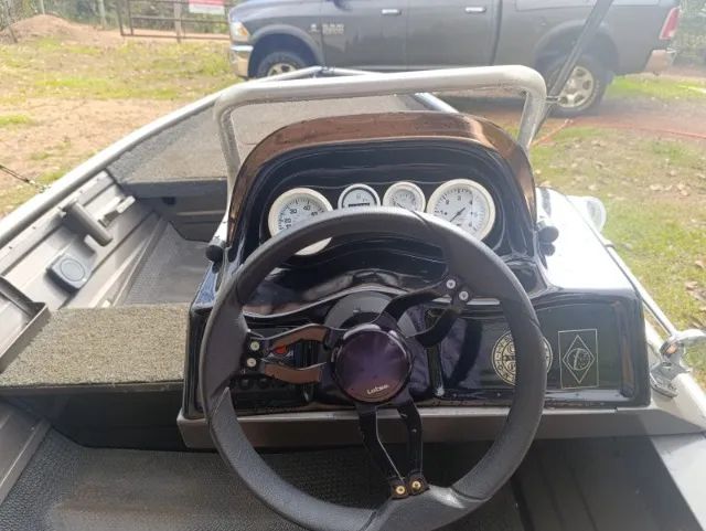 EMBARCAÇÃO 6 METROS + MOTOR MERCURY 50HP ELPTO - Foto 7