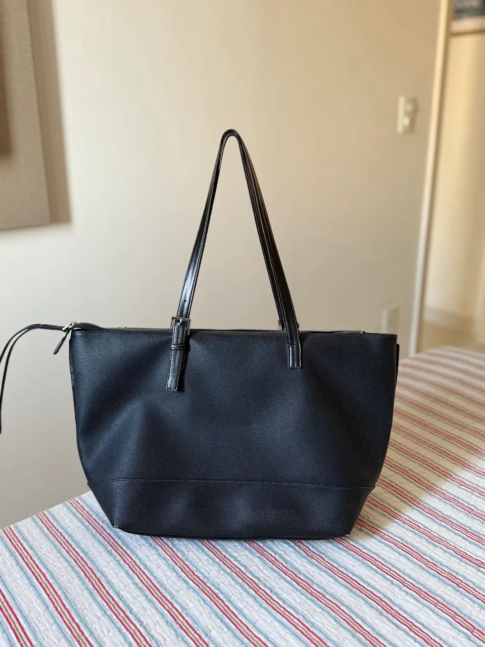 Vendo Bolsa Calvin Klein original. - Foto 2