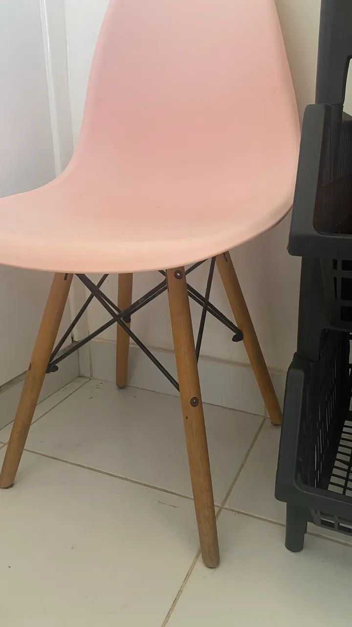 Cadeira Charles Eames Eiffel Rosa  - Foto 3