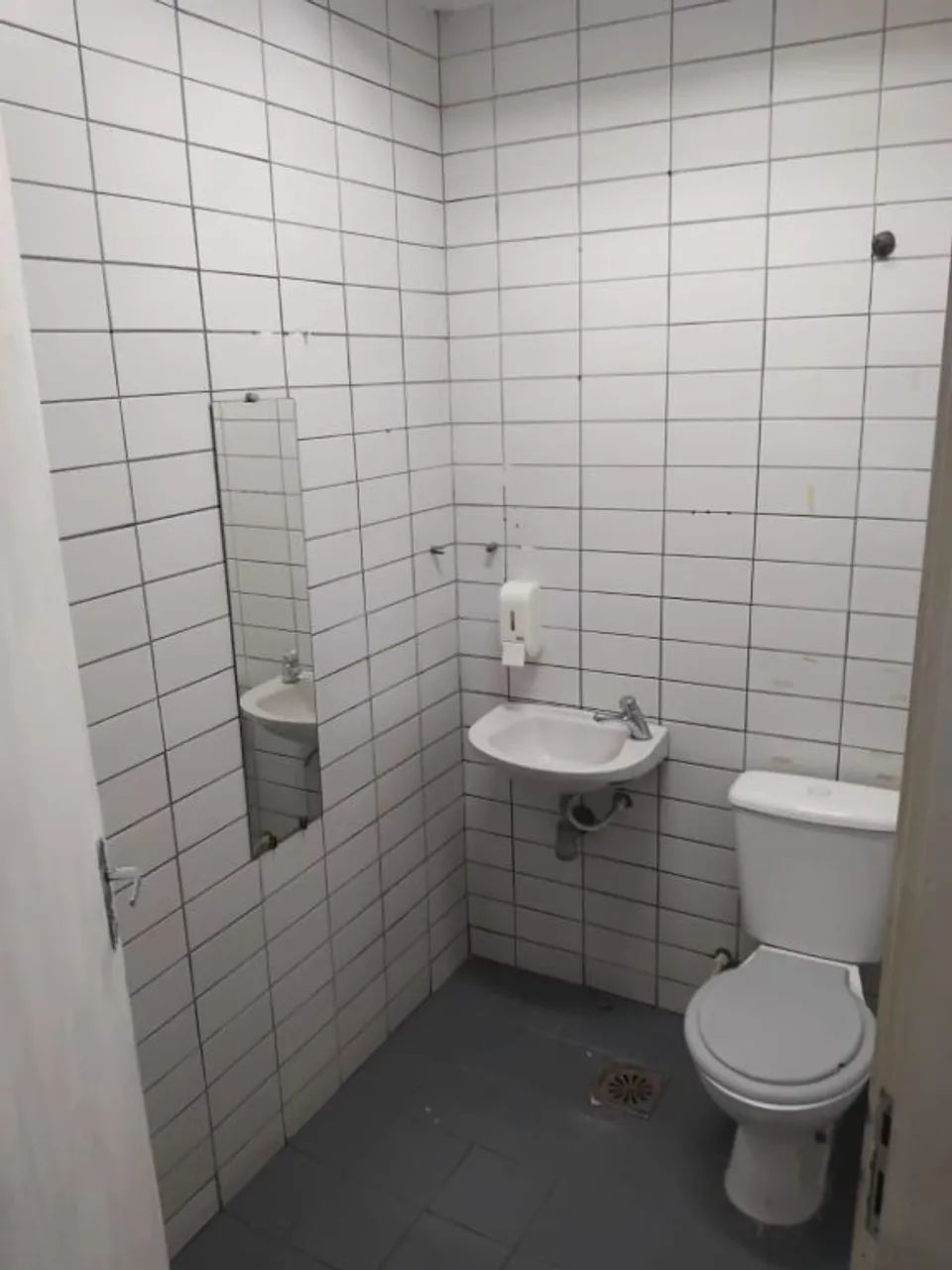 Locação de Comercial / Salão na cidade de Duque de Caxias - Foto 3