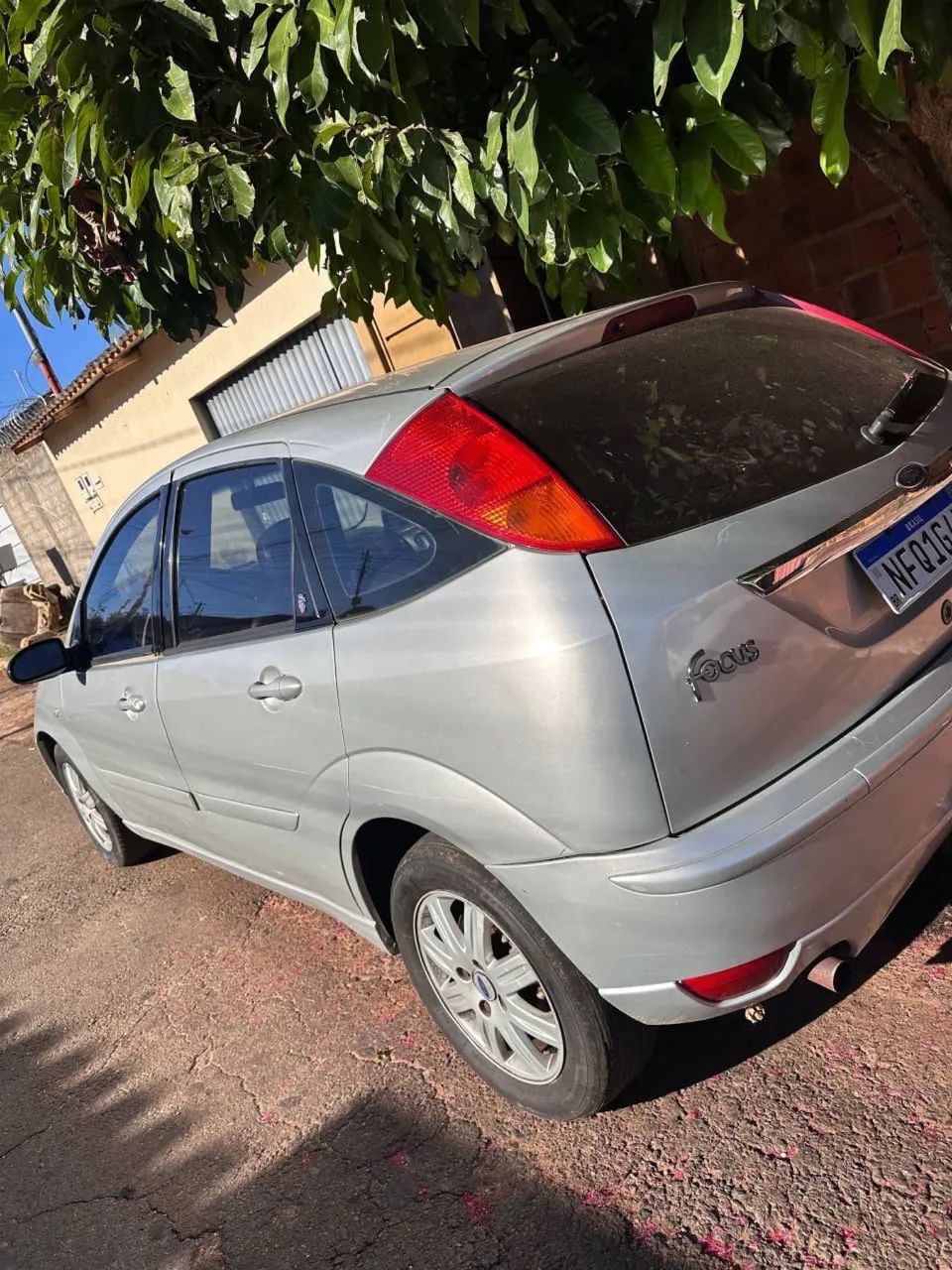 Ford Focus Ghia/ XR 2.0 /ghia 2.0 16V Flex 5P 2005